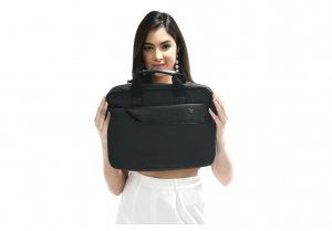 Vaku Luxos® CALISTA Sleeve with Strap highly durable Compatilbe for Macbook 13|14" - Black